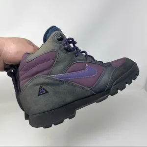 靴 90s archive NIKE ACG trekking shoes Vintage 90s Nike ACG Hiking Boots Women's 7.5 Purple Tan